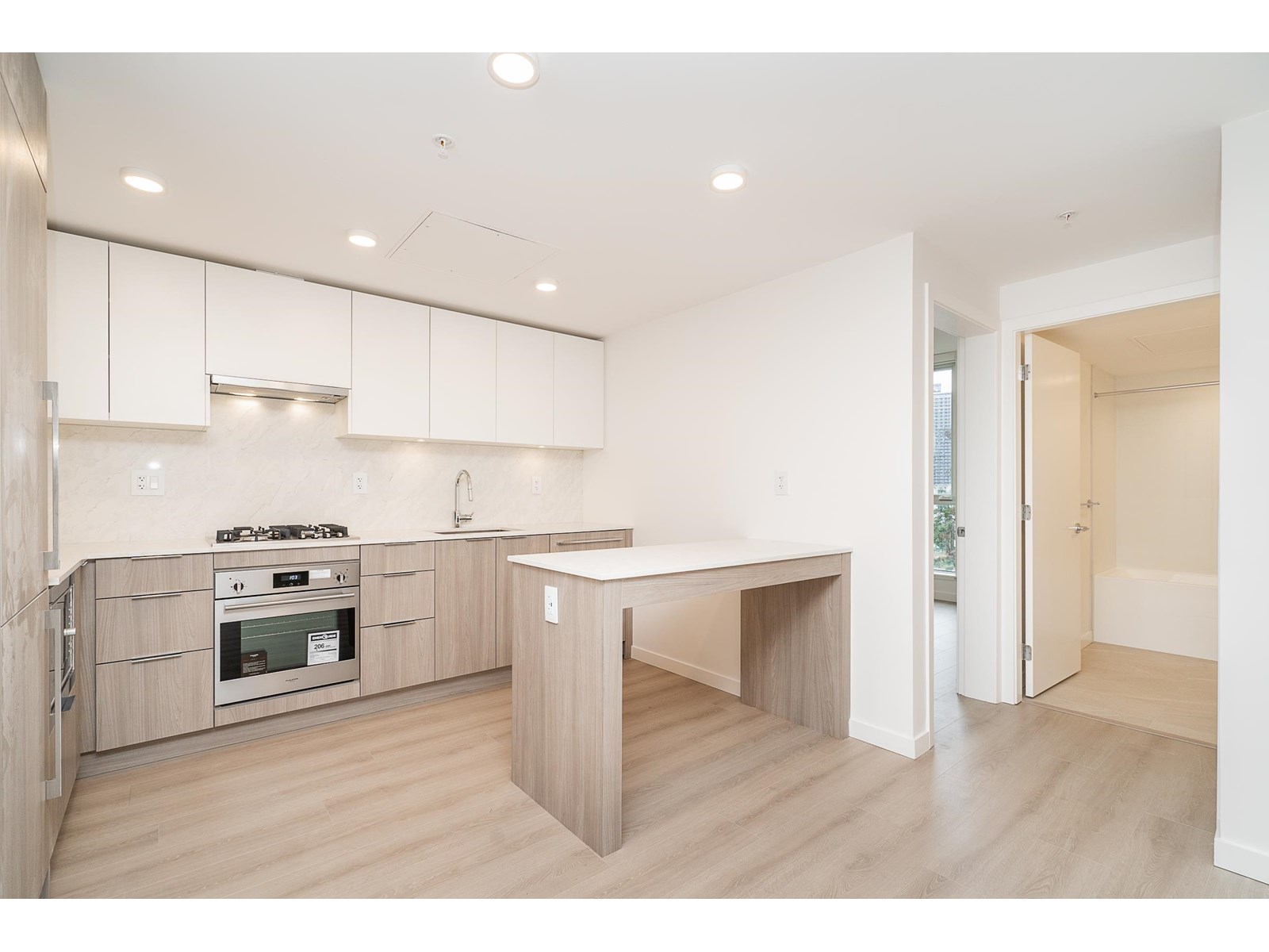 601 10333 133 Street, Surrey, British Columbia  V3T 0V1 - Photo 10 - R3014727