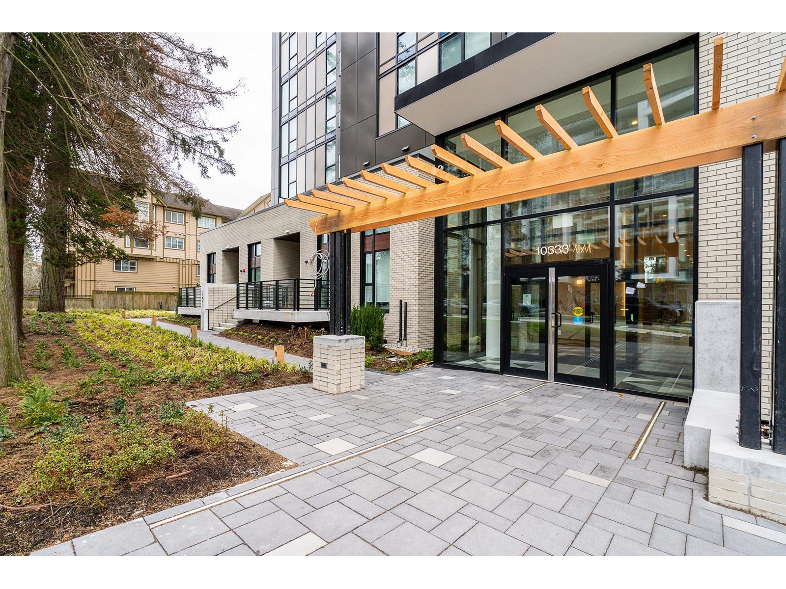 601 10333 133 Street, Surrey, British Columbia  V3T 0V1 - Photo 2 - R3014727