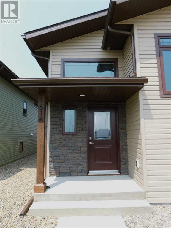 Property at 1614 2 Avenue E image 3