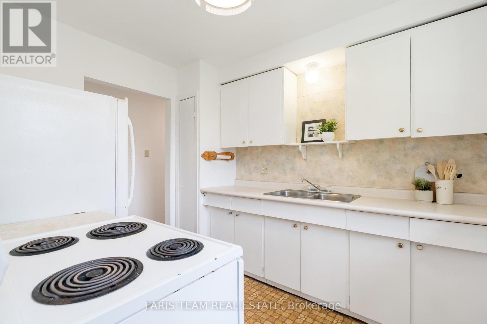 7515 County Road 91, Clearview, Ontario  L0M 1S0 - Photo 6 - S12136517