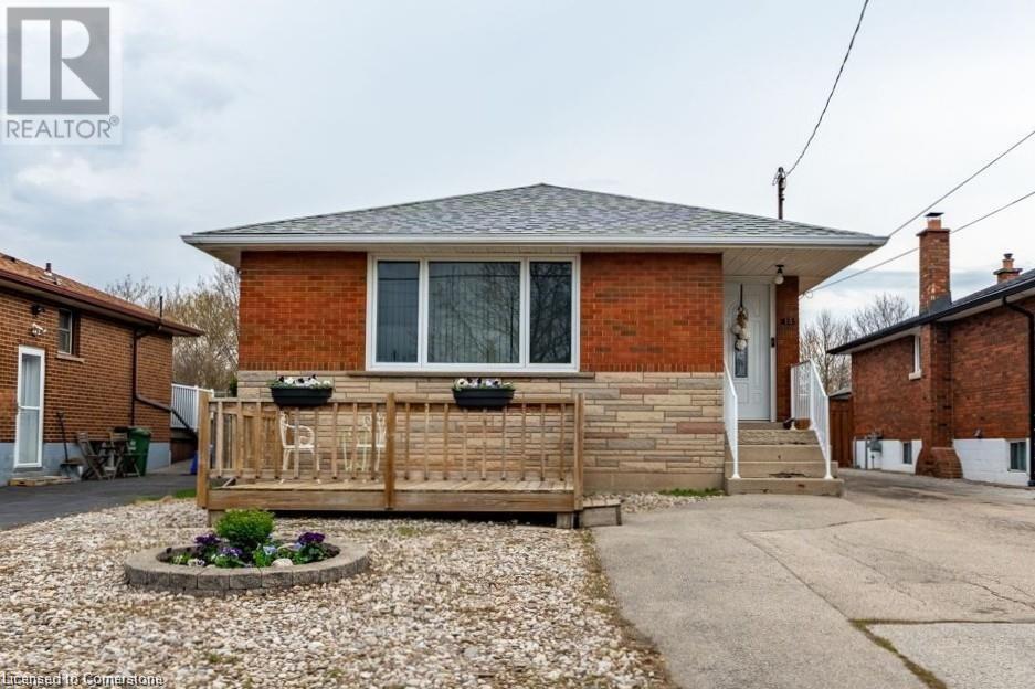 15 NELLIGAN Place, Hamilton, Ontario