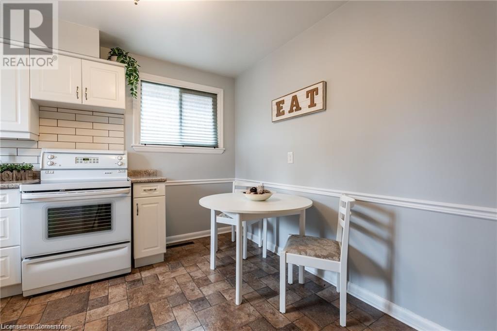 15 Nelligan Place, Hamilton, Ontario  L8K 4X6 - Photo 13 - 40736295