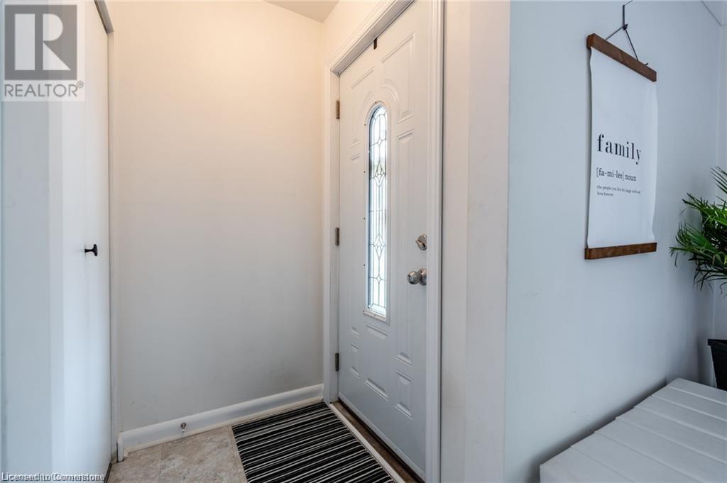 15 Nelligan Place, Hamilton, Ontario  L8K 4X6 - Photo 8 - 40736295