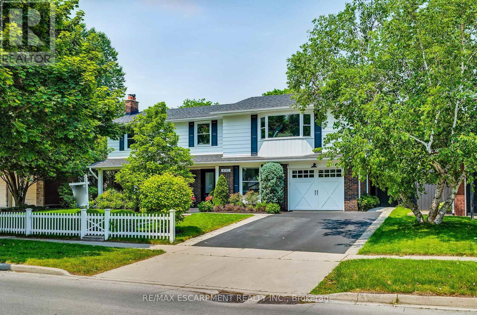 4195 SPRUCE AVENUE, Burlington, Ontario