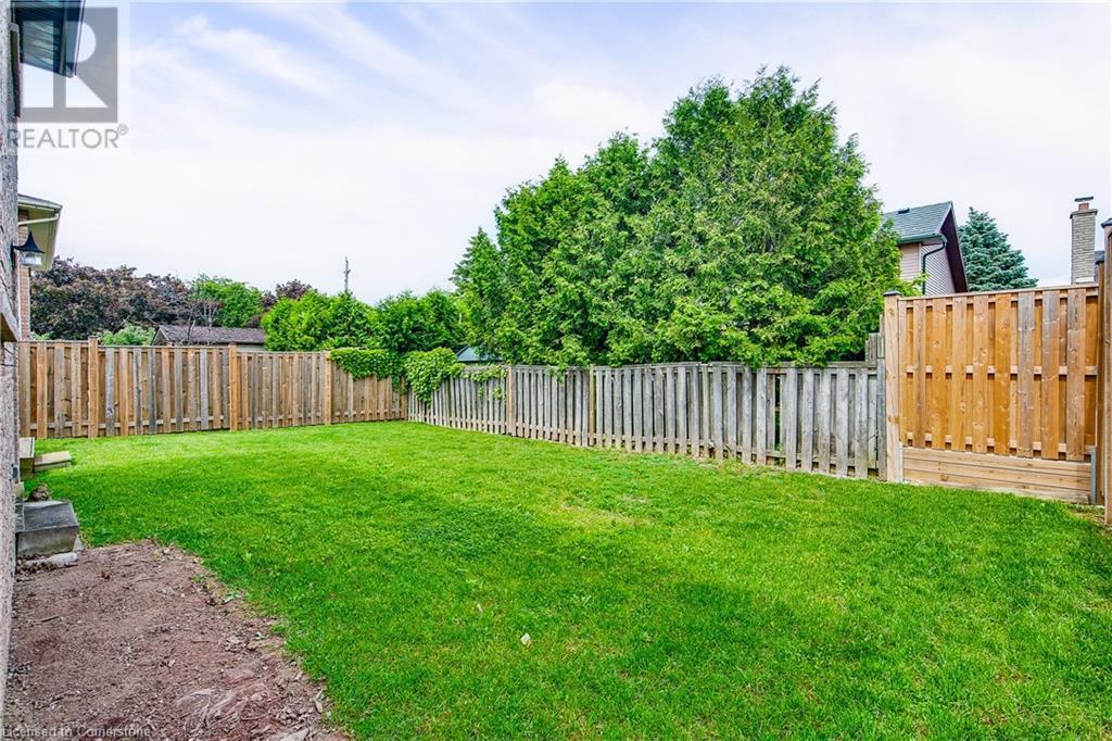 9 Valanna Court, Hamilton, Ontario  L9C 7A3 - Photo 35 - 40740025