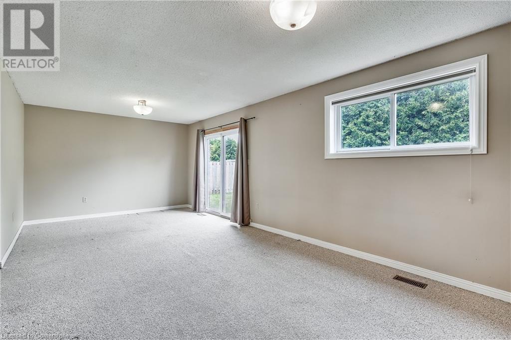 9 Valanna Court, Hamilton, Ontario  L9C 7A3 - Photo 28 - 40740025