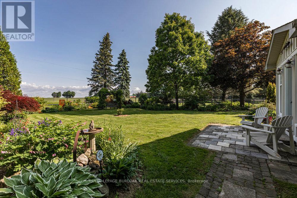 516 Concession 7 Road E, Hamilton, Ontario  L8B 1T6 - Photo 4 - X12073939