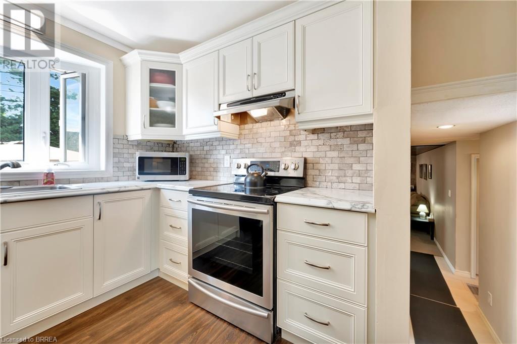 8 Harvest Lane, Brantford, Ontario  N3R 5R2 - Photo 11 - 40740240