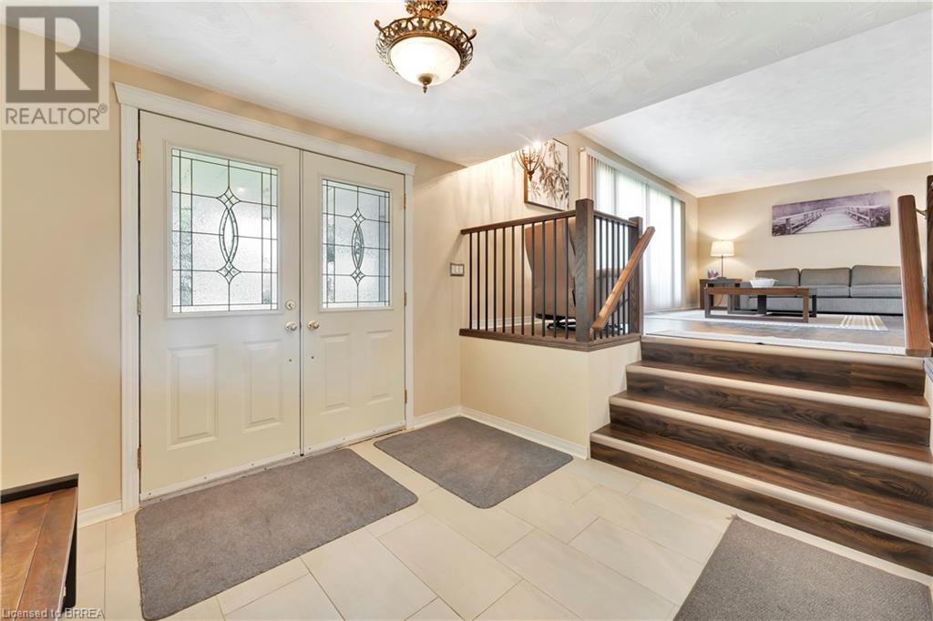 8 Harvest Lane, Brantford, Ontario  N3R 5R2 - Photo 3 - 40740240