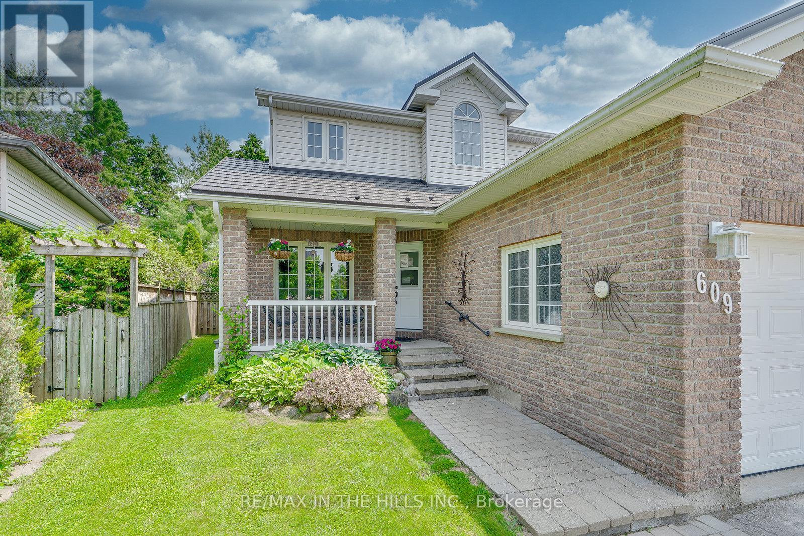 609 Simon Street, Shelburne, Ontario  L9V 3P6 - Photo 3 - X12212910