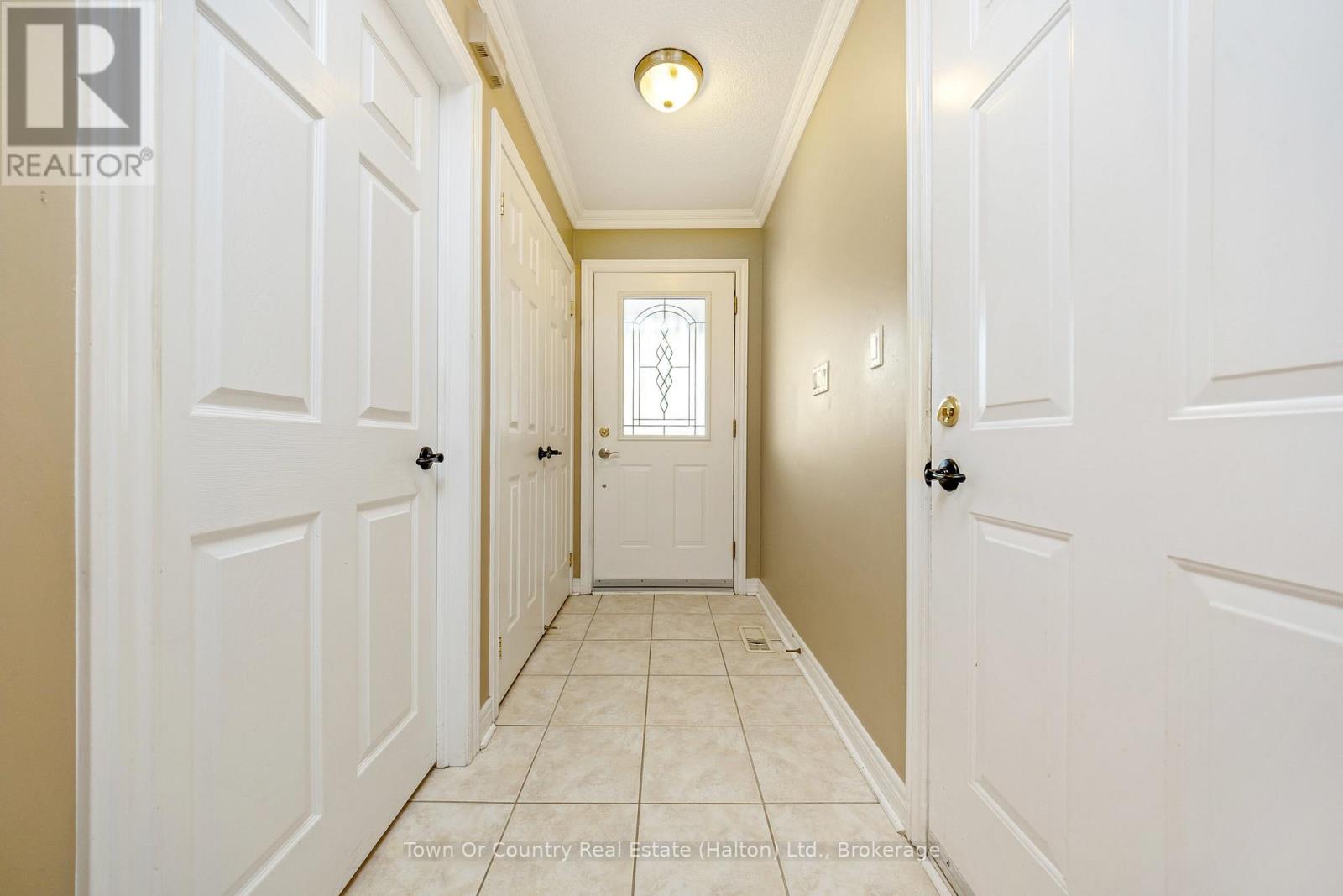 330 Centennial Forest Drive, Milton, Ontario  L9T 5X3 - Photo 6 - W12215276