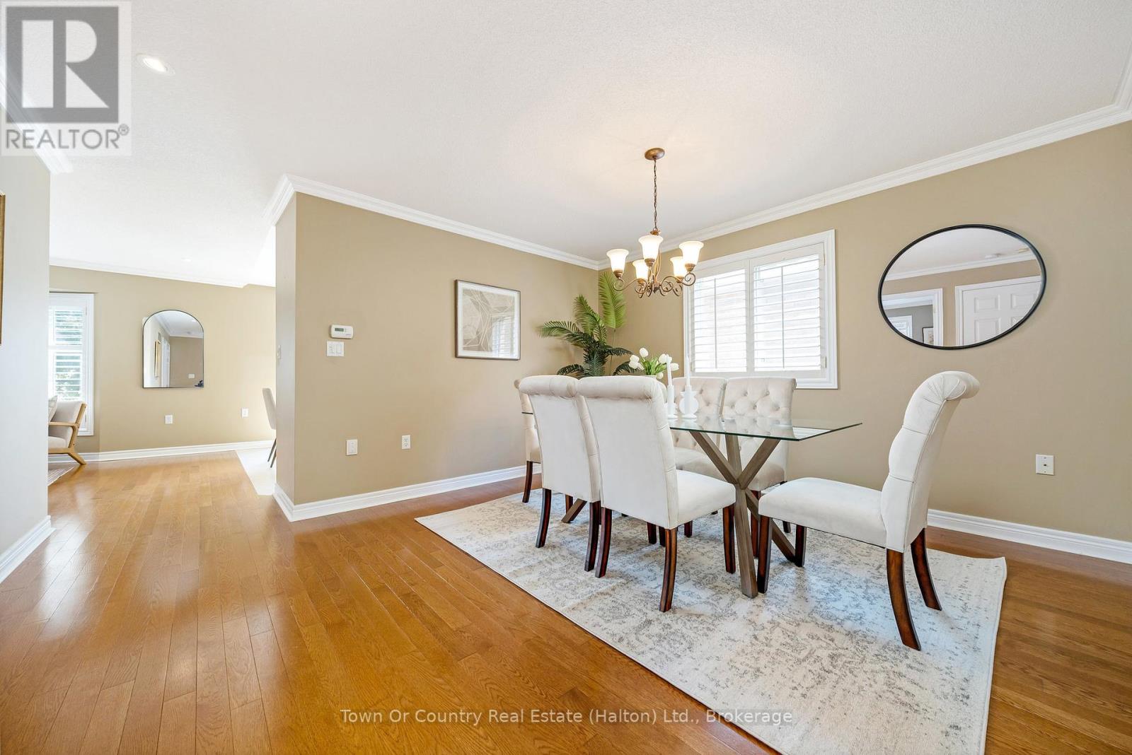 330 Centennial Forest Drive, Milton, Ontario  L9T 5X3 - Photo 7 - W12215276