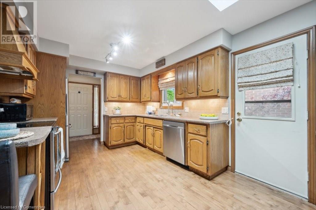 135 Georgian Place, Kitchener, Ontario  N2B 3P1 - Photo 11 - 40740094