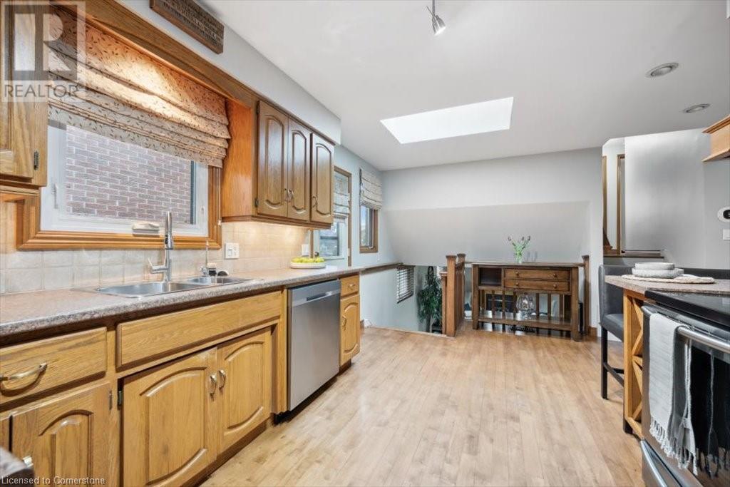 135 Georgian Place, Kitchener, Ontario  N2B 3P1 - Photo 9 - 40740094