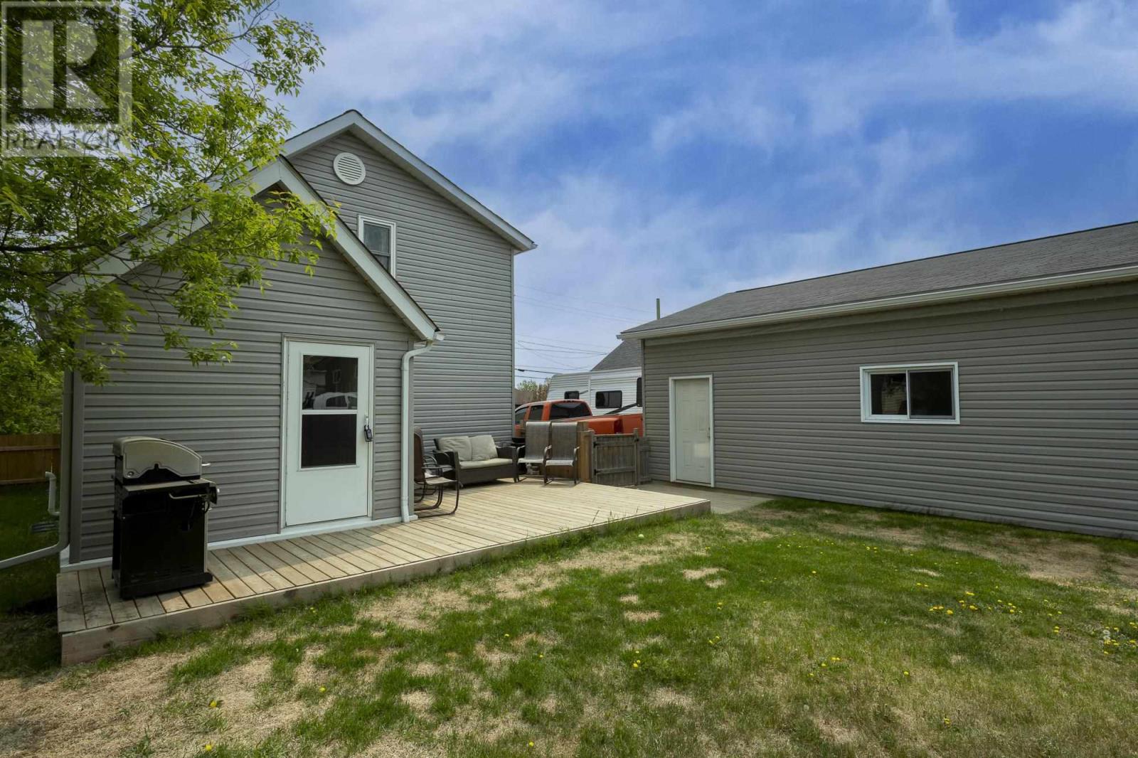 455 Leslie Ave, Thunder Bay, Ontario  P7A 1Y4 - Photo 42 - TB251484
