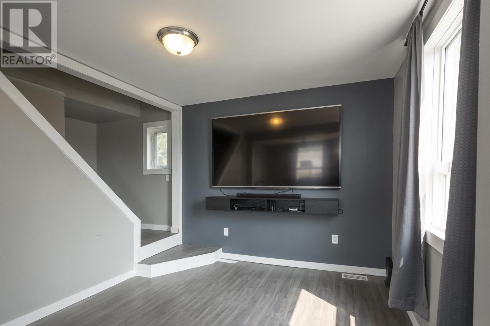 455 Leslie Ave, Thunder Bay, Ontario  P7A 1Y4 - Photo 7 - TB251484