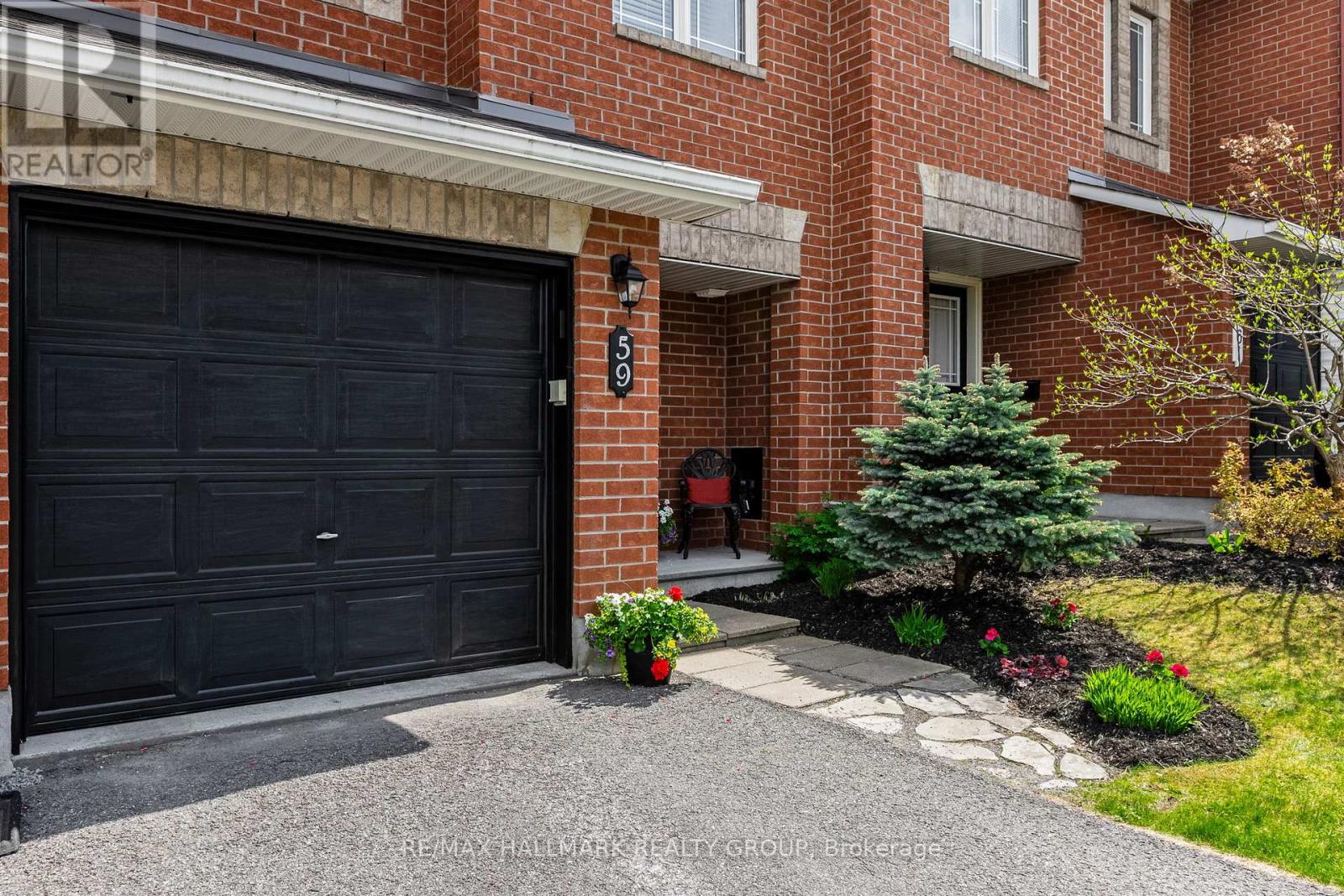 59 Brady Avenue, Ottawa, Ontario  K2K 0B2 - Photo 2 - X12215309