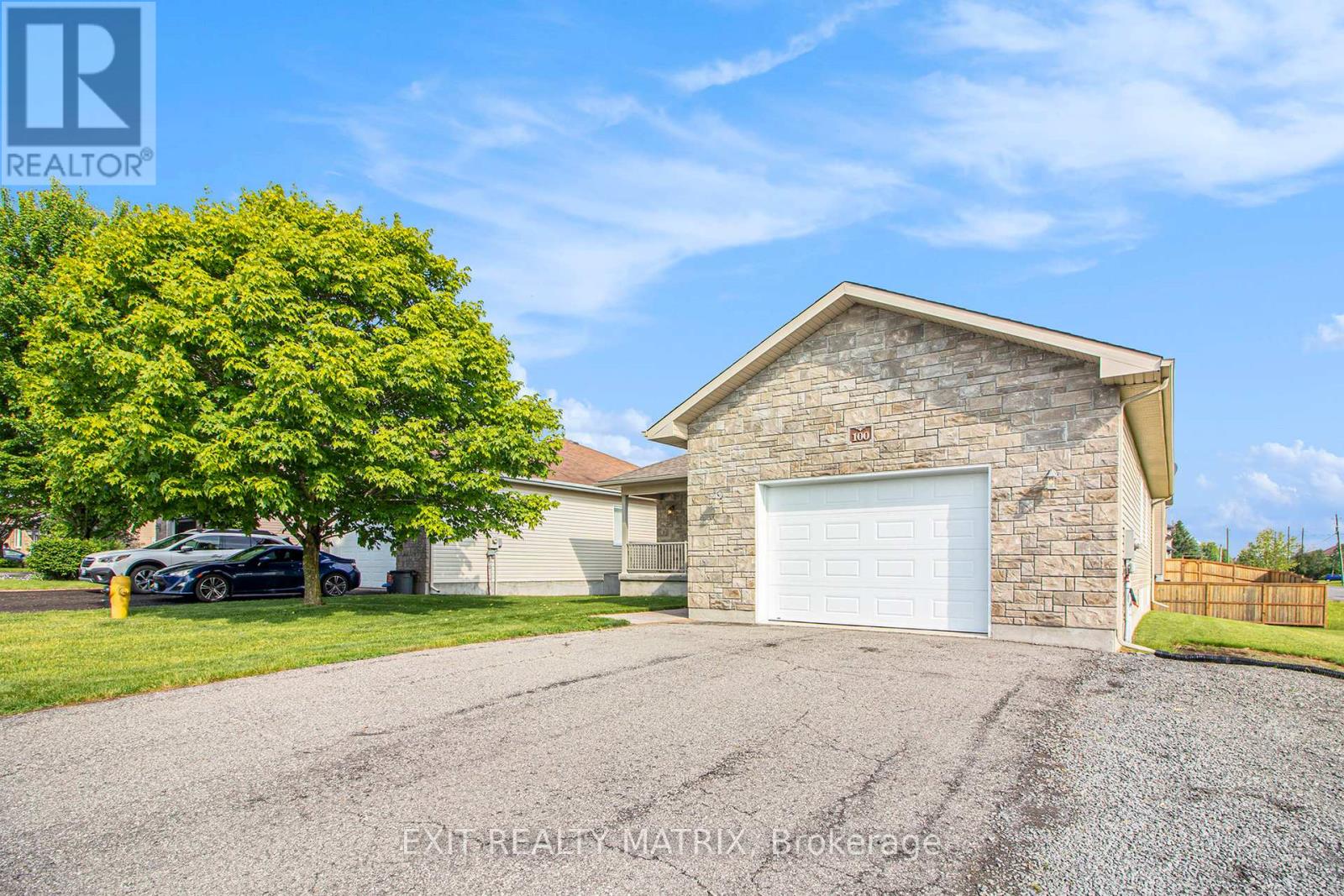 100 Royal Court, The Nation, Ontario  K0A 2M0 - Photo 2 - X12215318