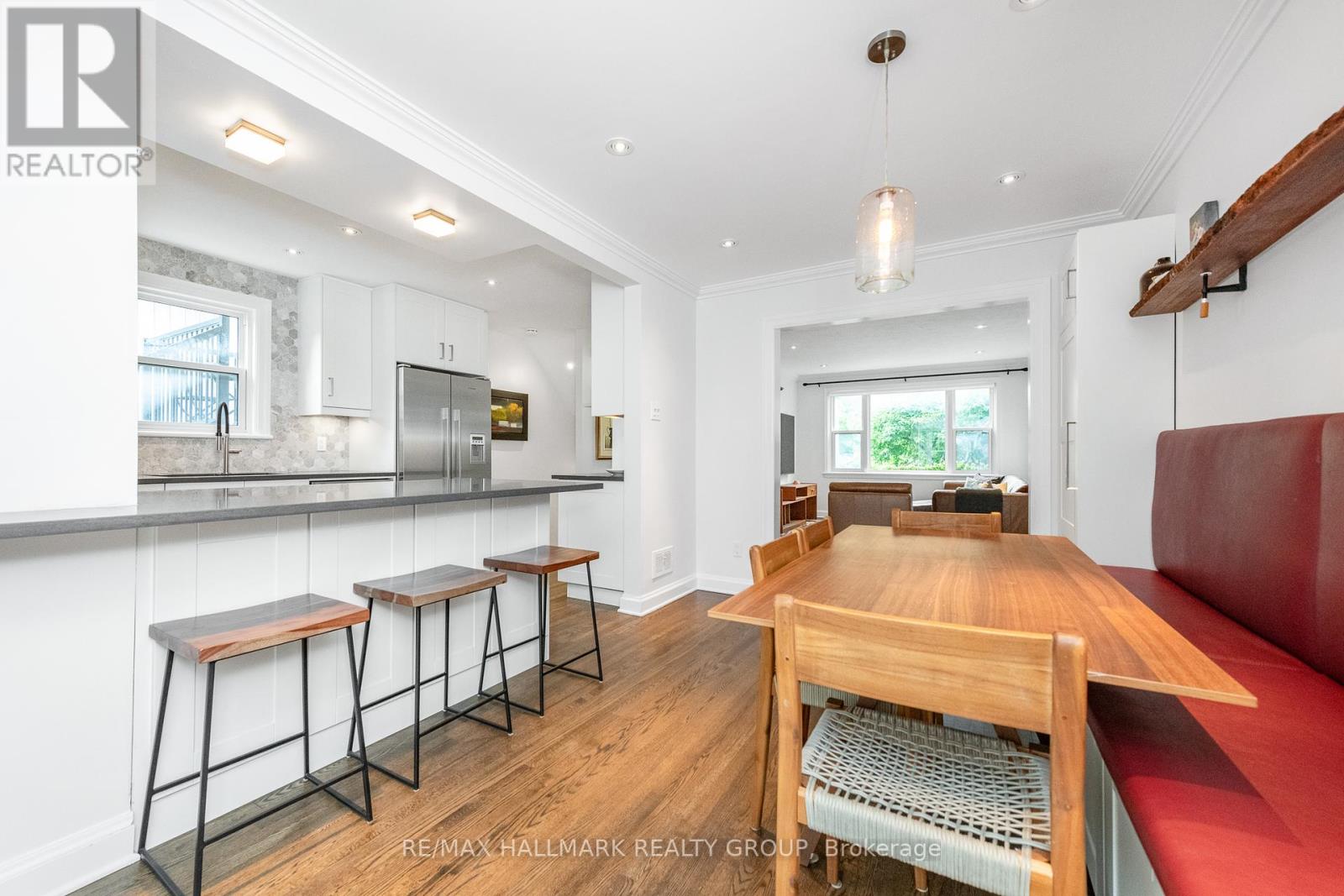 521 Athlone Avenue, Ottawa, Ontario  K1Z 5M9 - Photo 11 - X12215323