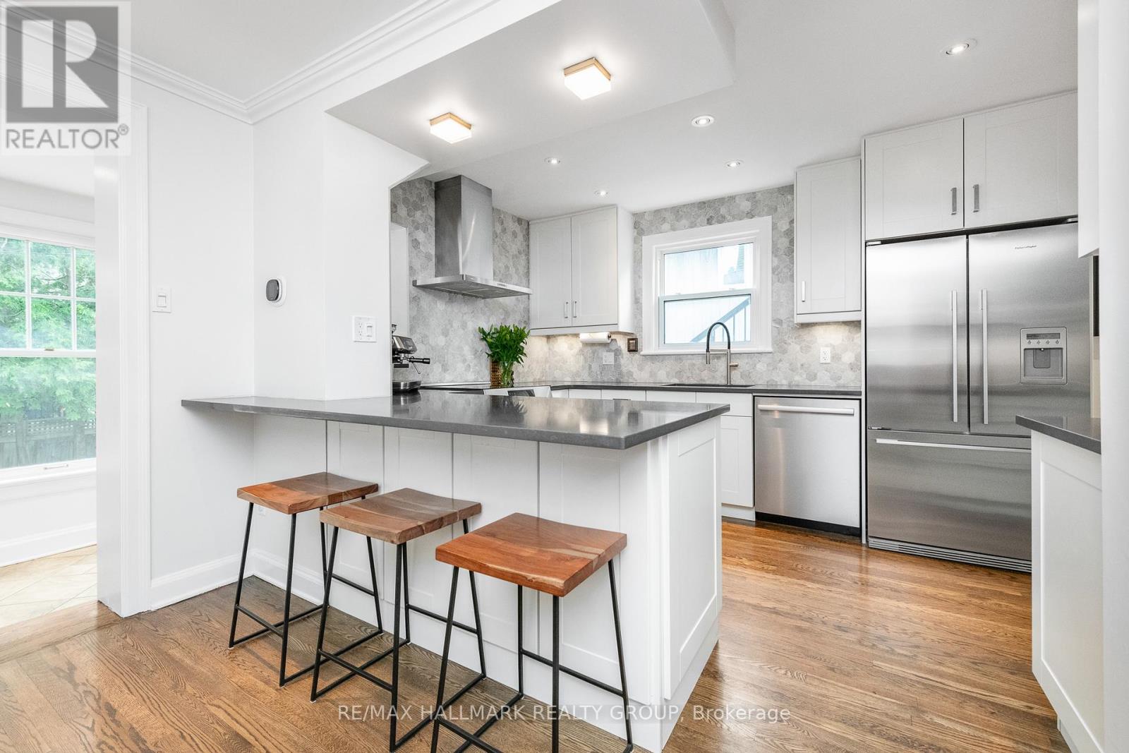 521 Athlone Avenue, Ottawa, Ontario  K1Z 5M9 - Photo 12 - X12215323