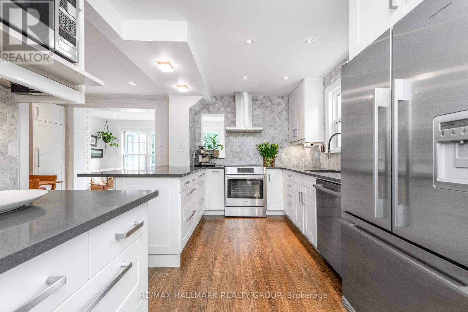 521 Athlone Avenue, Ottawa, Ontario  K1Z 5M9 - Photo 13 - X12215323