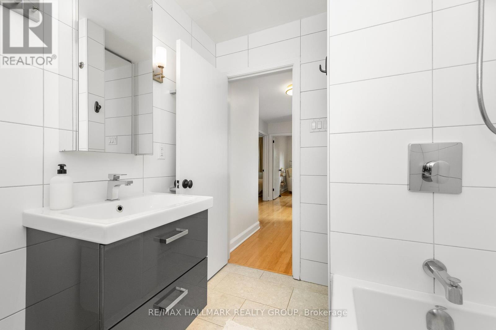 521 Athlone Avenue, Ottawa, Ontario  K1Z 5M9 - Photo 30 - X12215323
