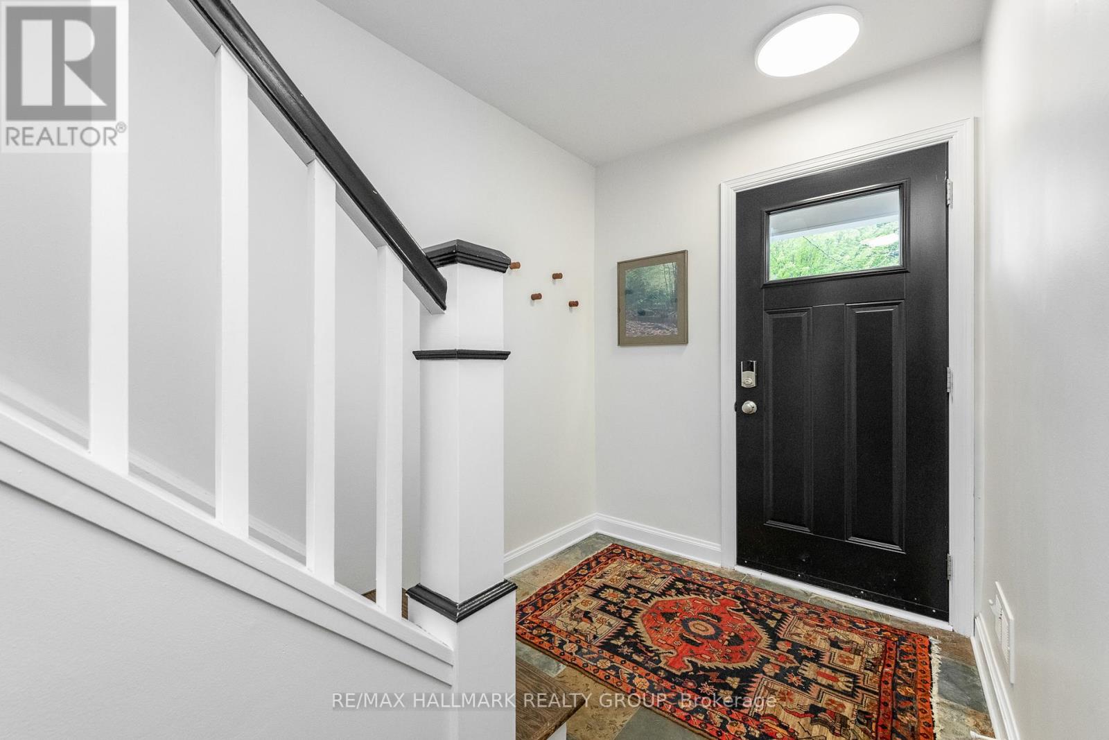 521 Athlone Avenue, Ottawa, Ontario  K1Z 5M9 - Photo 4 - X12215323