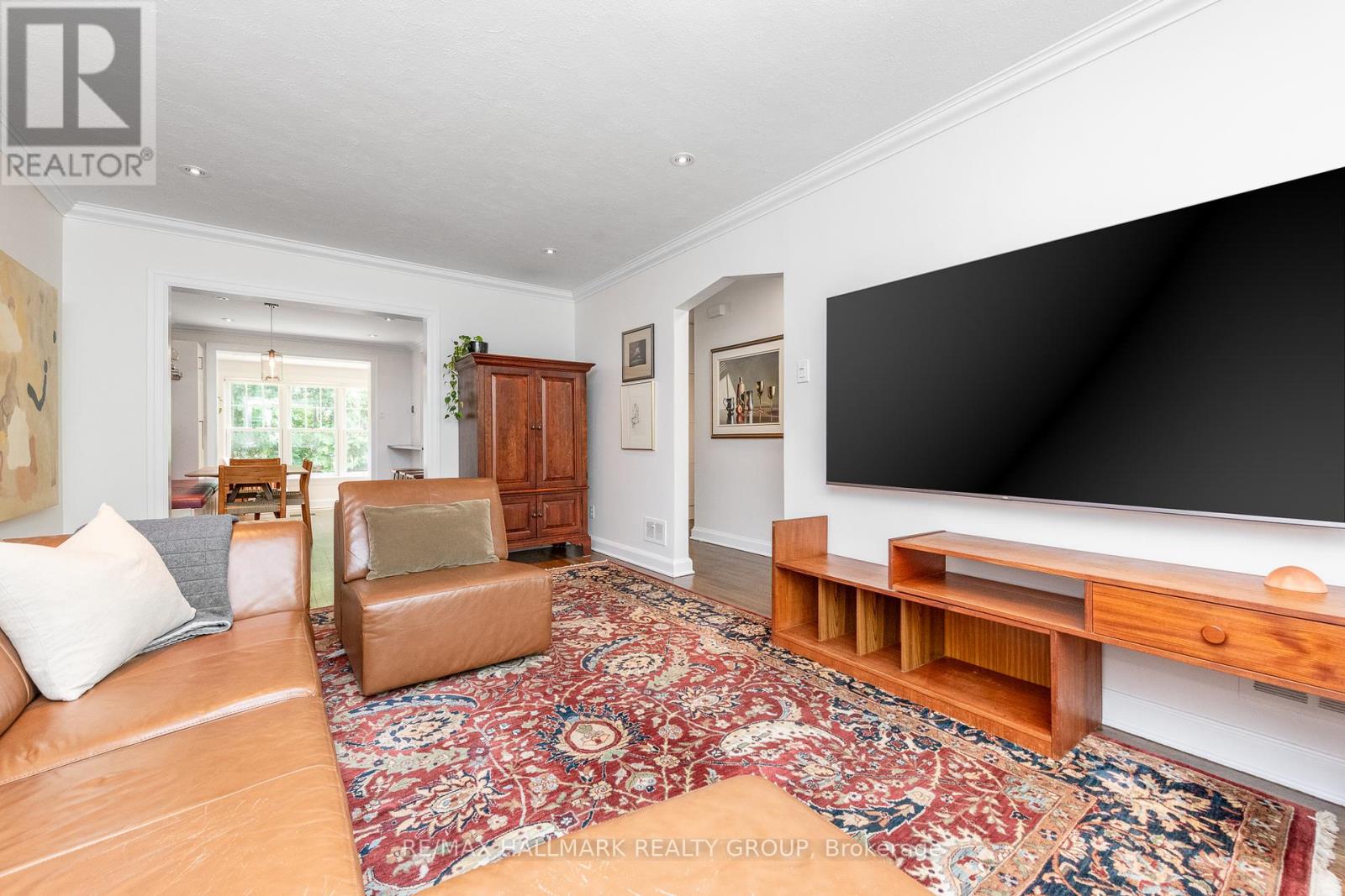 521 Athlone Avenue, Ottawa, Ontario  K1Z 5M9 - Photo 7 - X12215323