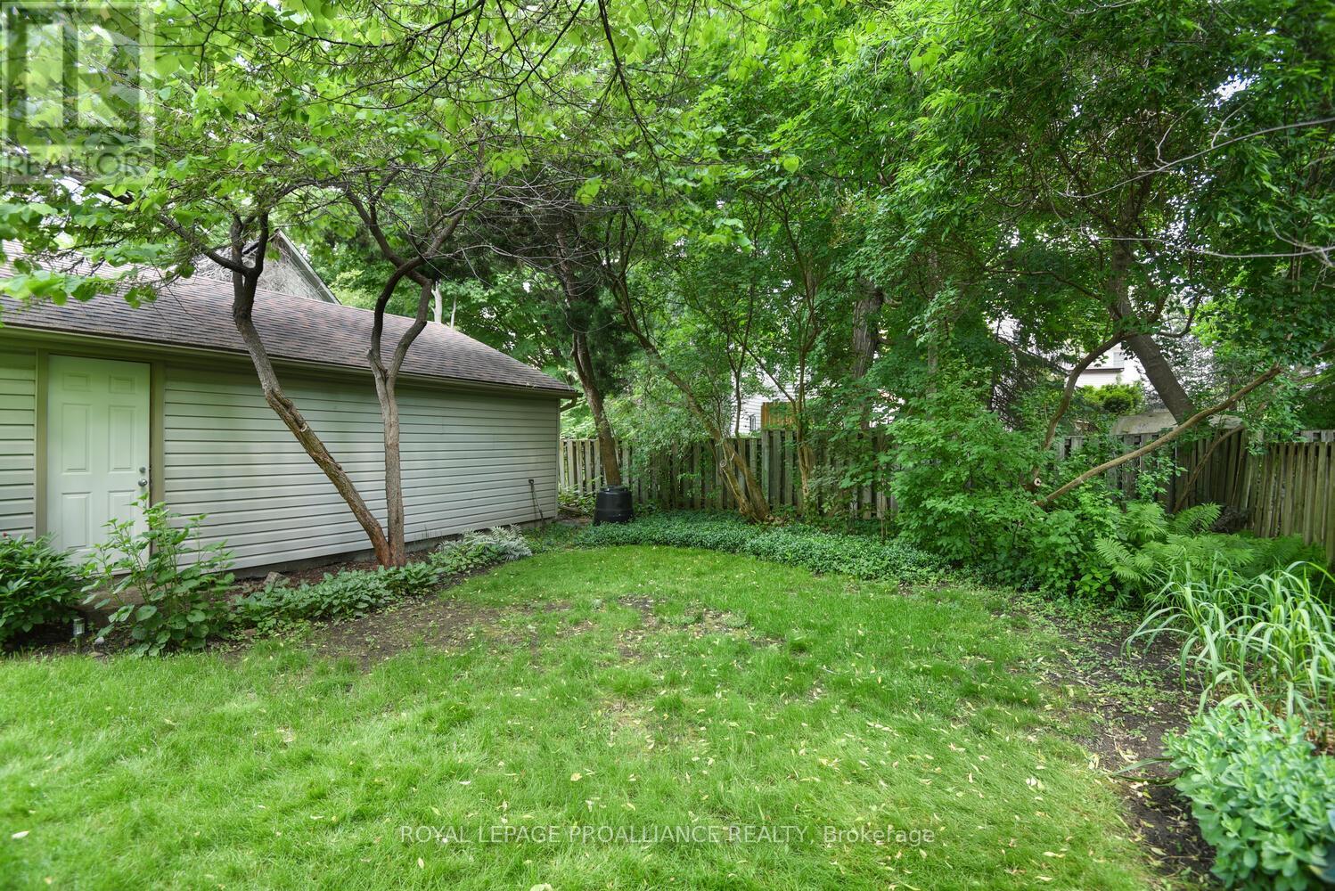 71 Bethune Street, Brockville, Ontario  K6V 2E3 - Photo 29 - X12211573