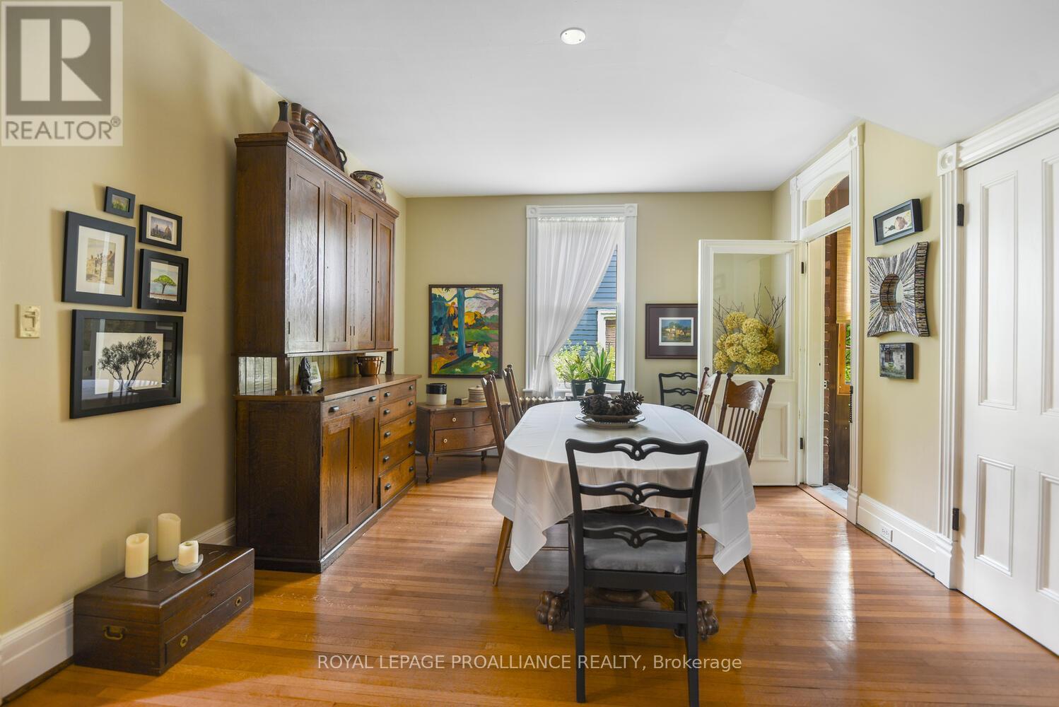 71 Bethune Street, Brockville, Ontario  K6V 2E3 - Photo 8 - X12211573