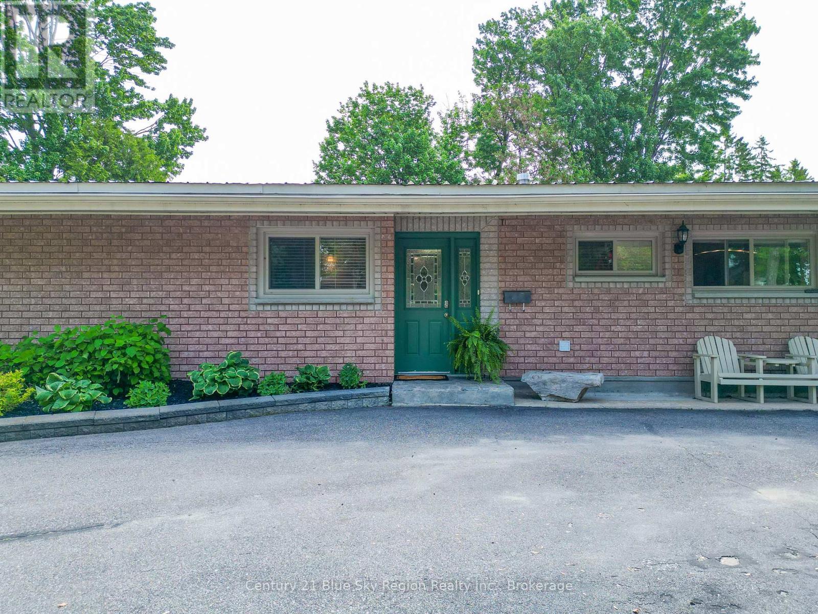 50 Campbell Avenue E, North Bay (Ferris), Ontario  P1A 1V6 - Photo 3 - X12215292