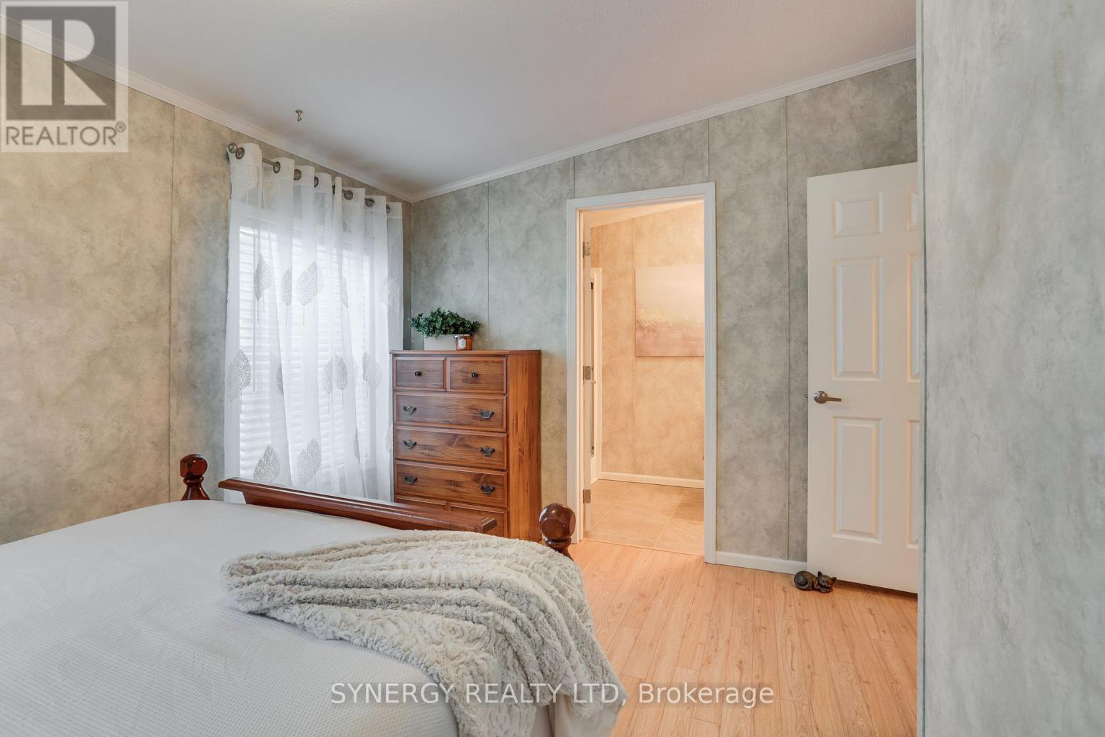 461 Richard Crescent, Strathroy-Caradoc (Se), Ontario  N7G 0C5 - Photo 11 - X12213606