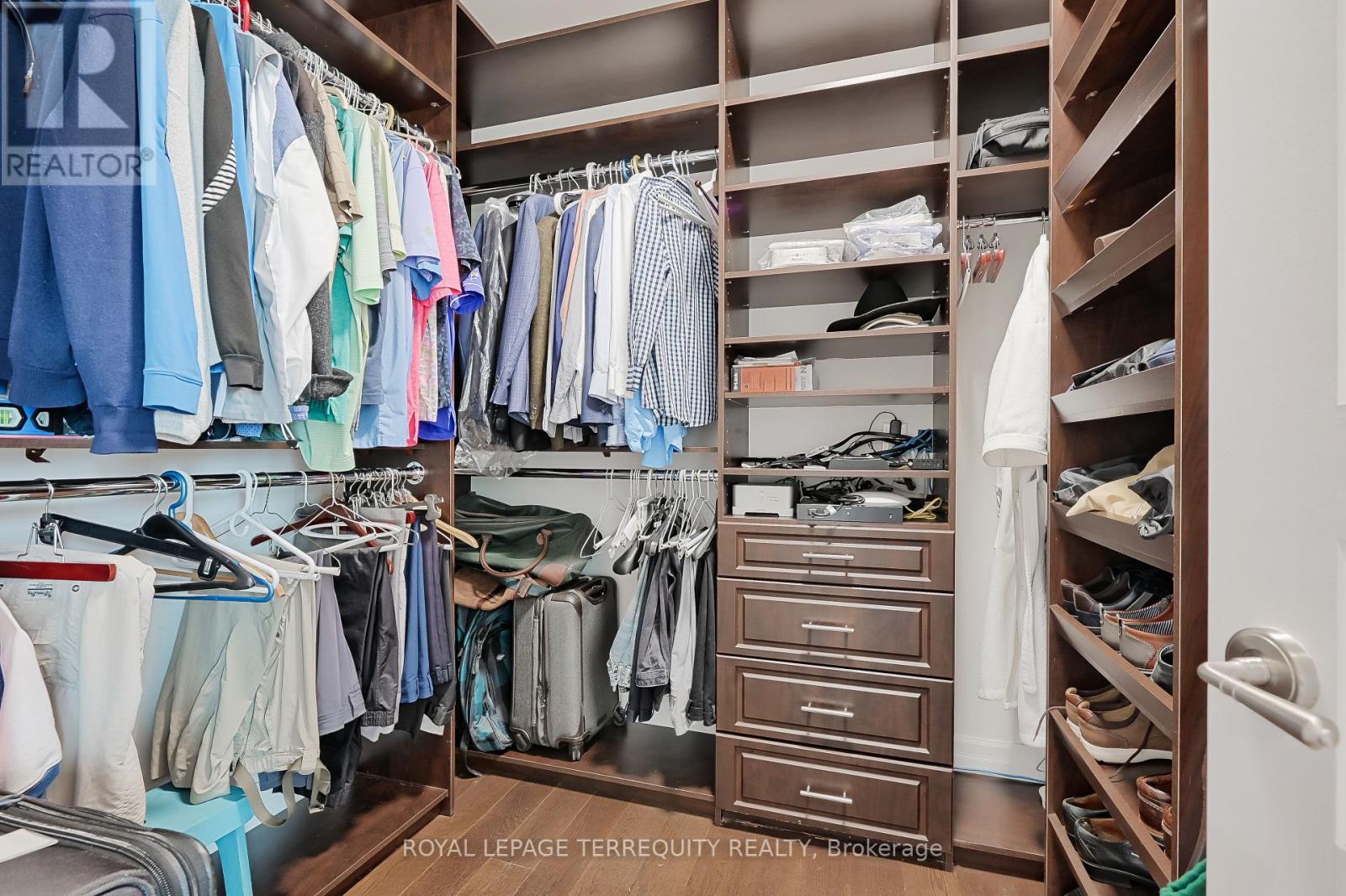 1401 - 155 St Clair Avenue W, Toronto, Ontario  M4V 0A1 - Photo 24 - C12215141