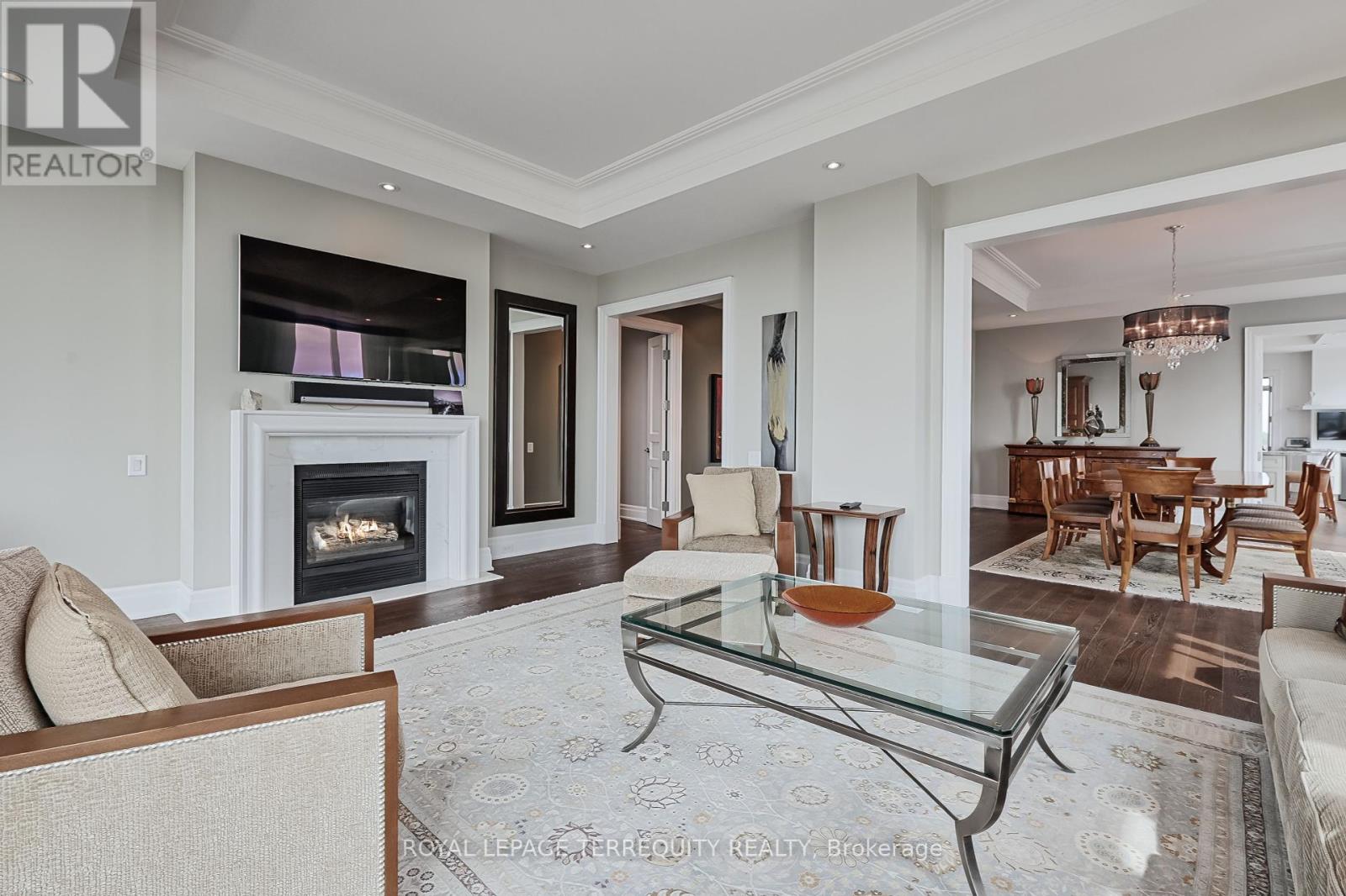 1401 - 155 St Clair Avenue W, Toronto, Ontario  M4V 0A1 - Photo 8 - C12215141