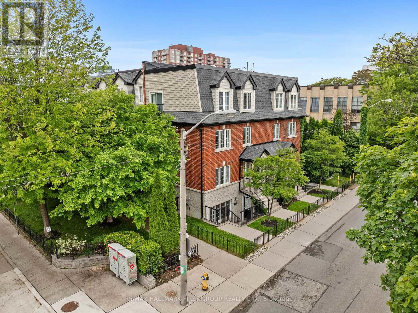 102 - 262 St. Helen's Avenue, Toronto (Dufferin Grove), Ontario  M6H 4A4 - Photo 2 - C12215171