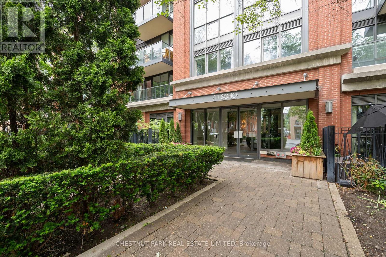 201 - 11 Soho Street, Toronto (Kensington-Chinatown), Ontario  M5T 3L7 - Photo 3 - C12215203