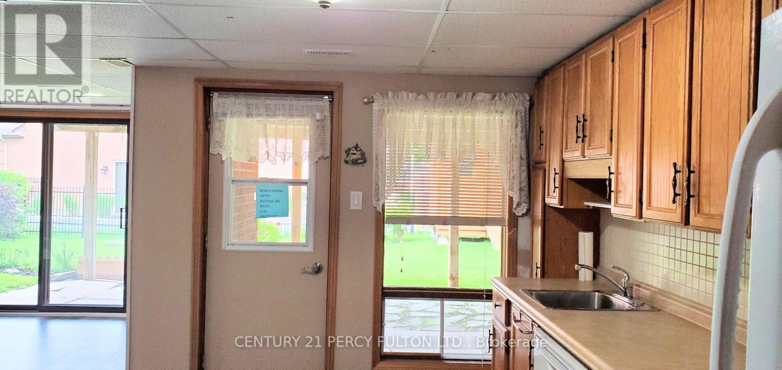 880 Ritson Road N, Oshawa, Ontario  L1G 6Z4 - Photo 26 - E12215087