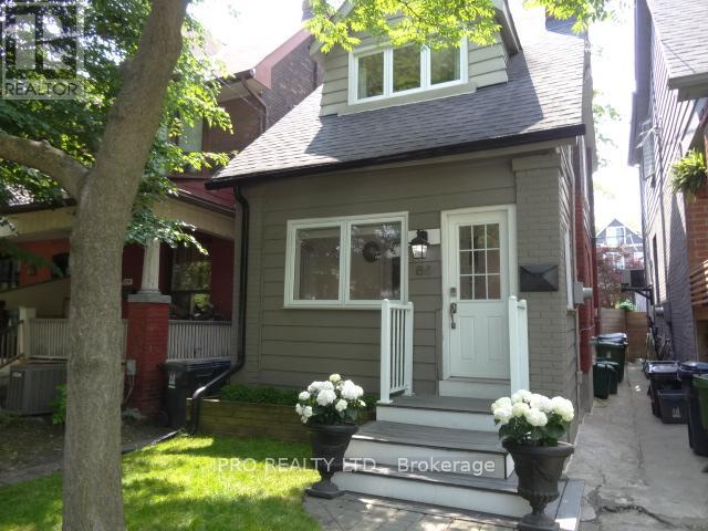 86 BERTMOUNT AVENUE, Toronto, Ontario