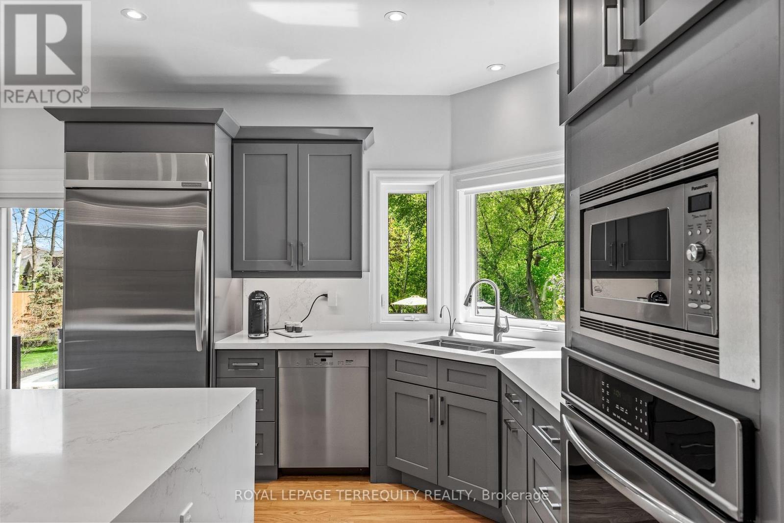 507 Rougemount Drive, Pickering, Ontario  L1W 2B8 - Photo 14 - E12215151