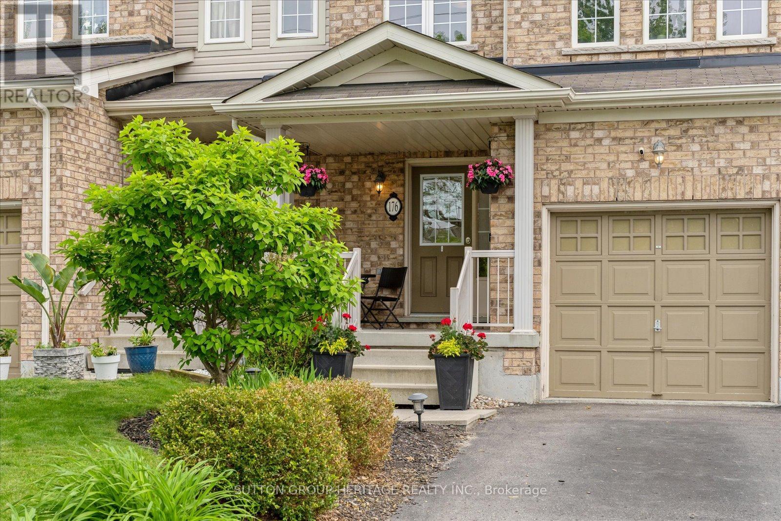176 Dewell Crescent, Clarington (Courtice), Ontario  L1E 0B9 - Photo 3 - E12215211