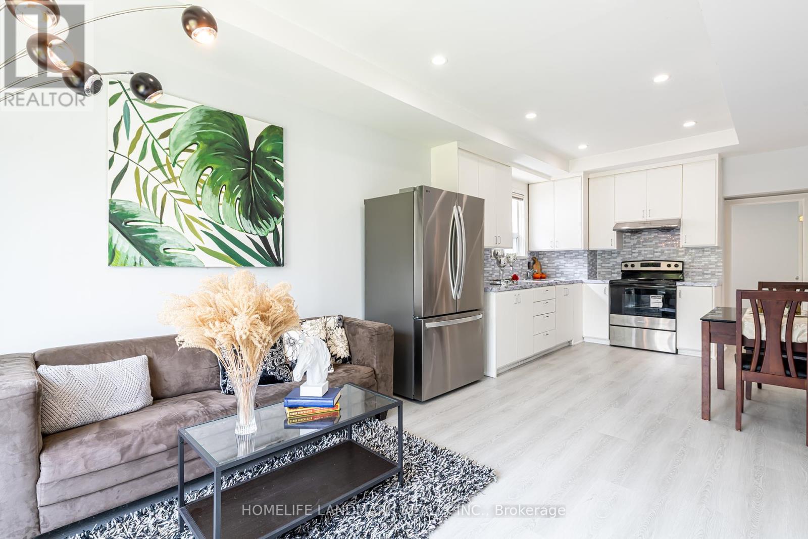 12 Bayard Avenue, Toronto (Wexford-Maryvale), Ontario  M1R 4A3 - Photo 5 - E12215246