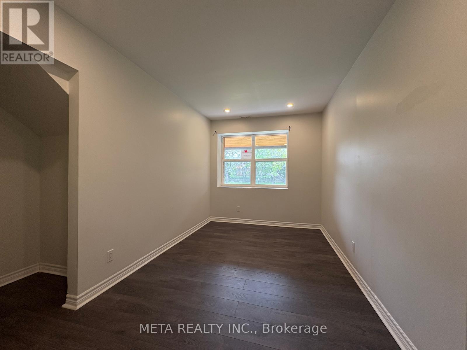 Main Floor - 35 Duncombe Boulevard, Toronto, Ontario  M1M 3A4 - Photo 4 - E12215261