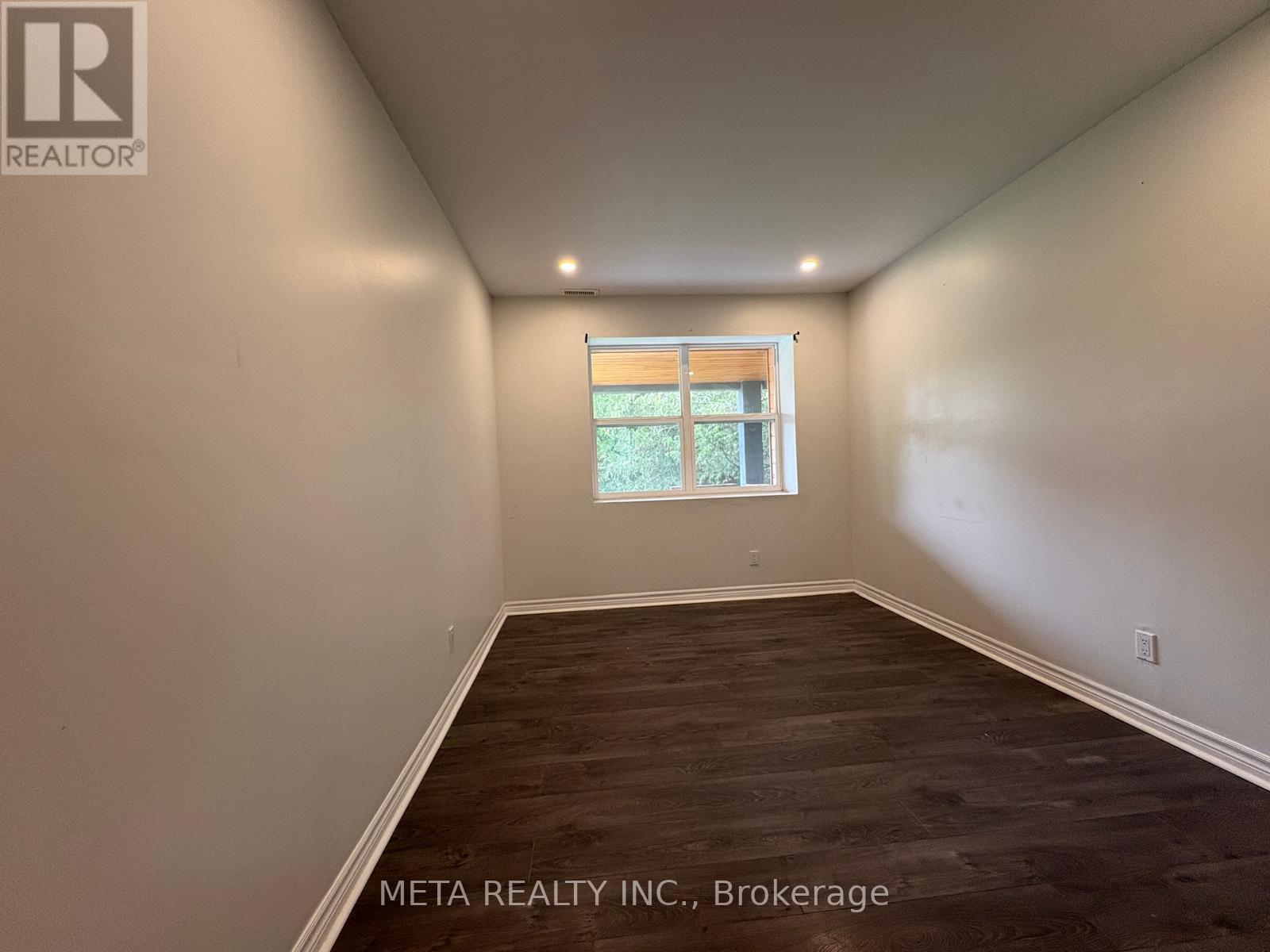 Main Floor - 35 Duncombe Boulevard, Toronto, Ontario  M1M 3A4 - Photo 5 - E12215261