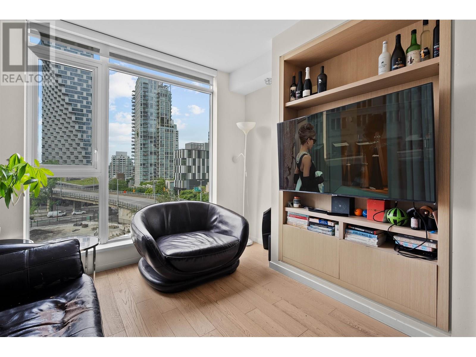 611 1351 Continental Street, Vancouver, British Columbia  V6Z 0C6 - Photo 2 - R3014726