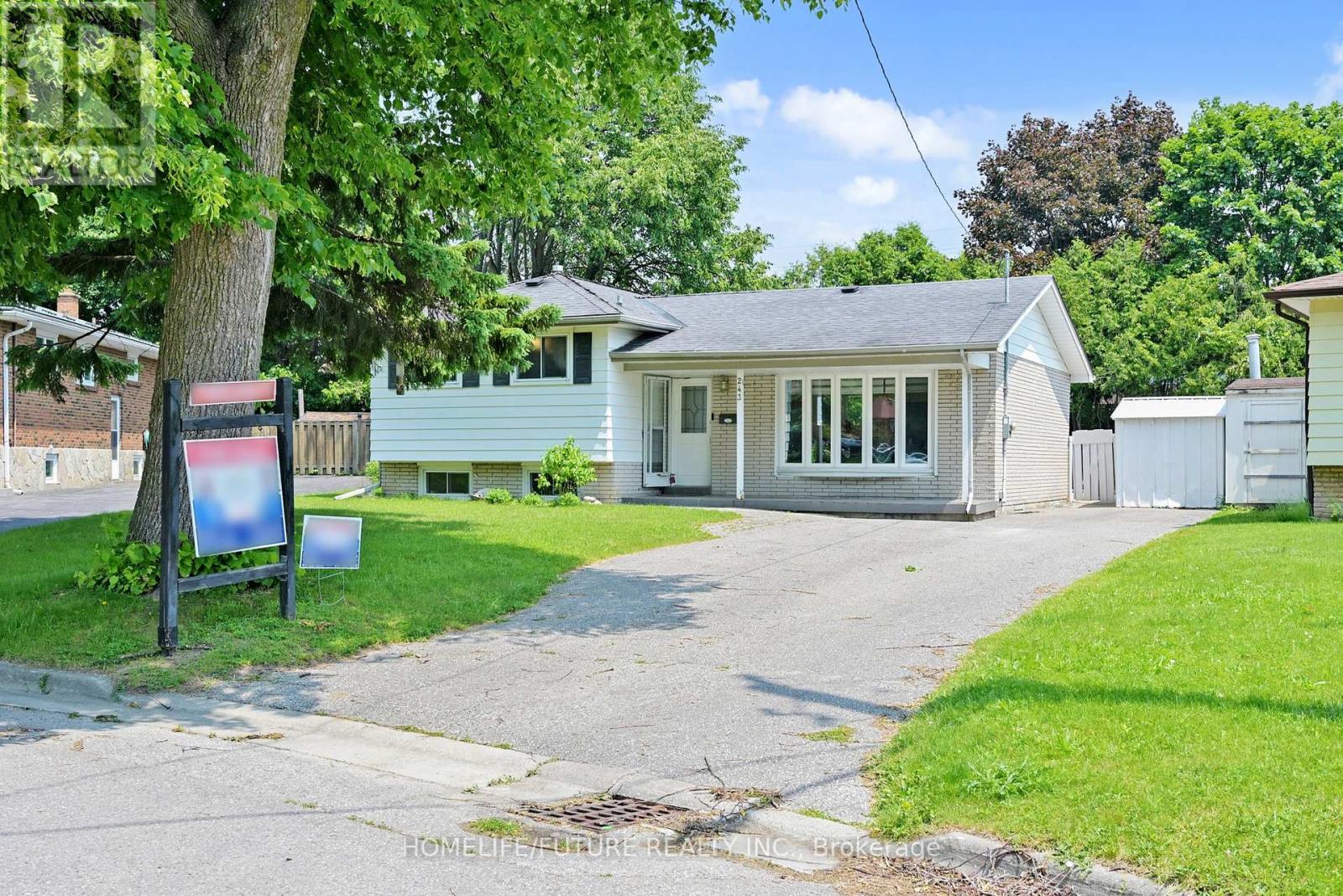 243 ACADIA DRIVE, Oshawa, Ontario