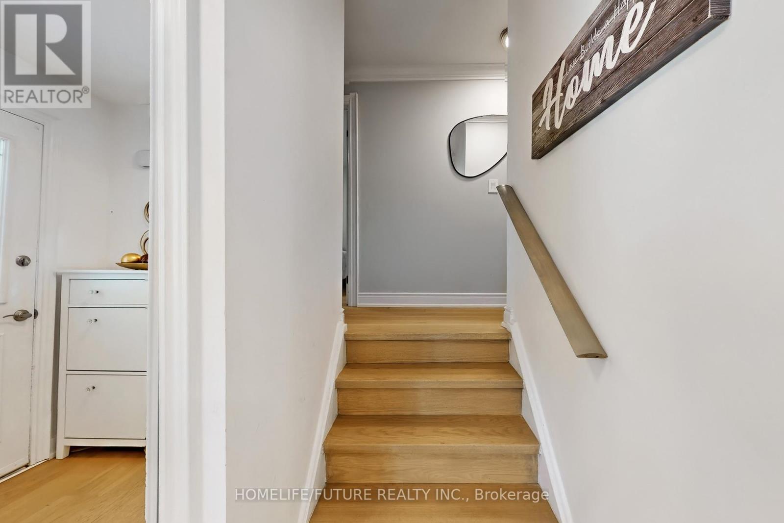 243 Acadia Drive, Oshawa (Eastdale), Ontario  L1G 1X9 - Photo 11 - E12214520