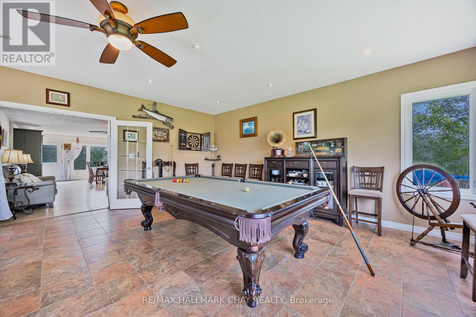 9205 Mckinnon Road, Essa (Angus), Ontario  L3W 0V9 - Photo 12 - N12210362