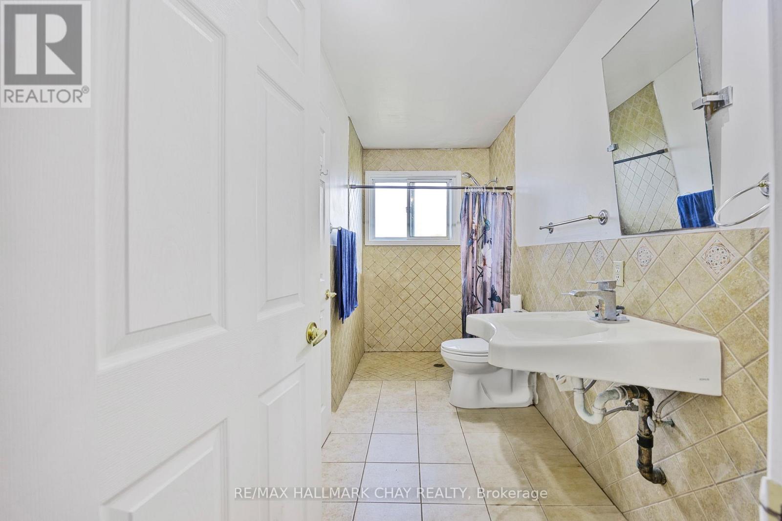 9205 Mckinnon Road, Essa (Angus), Ontario  L3W 0V9 - Photo 25 - N12210362