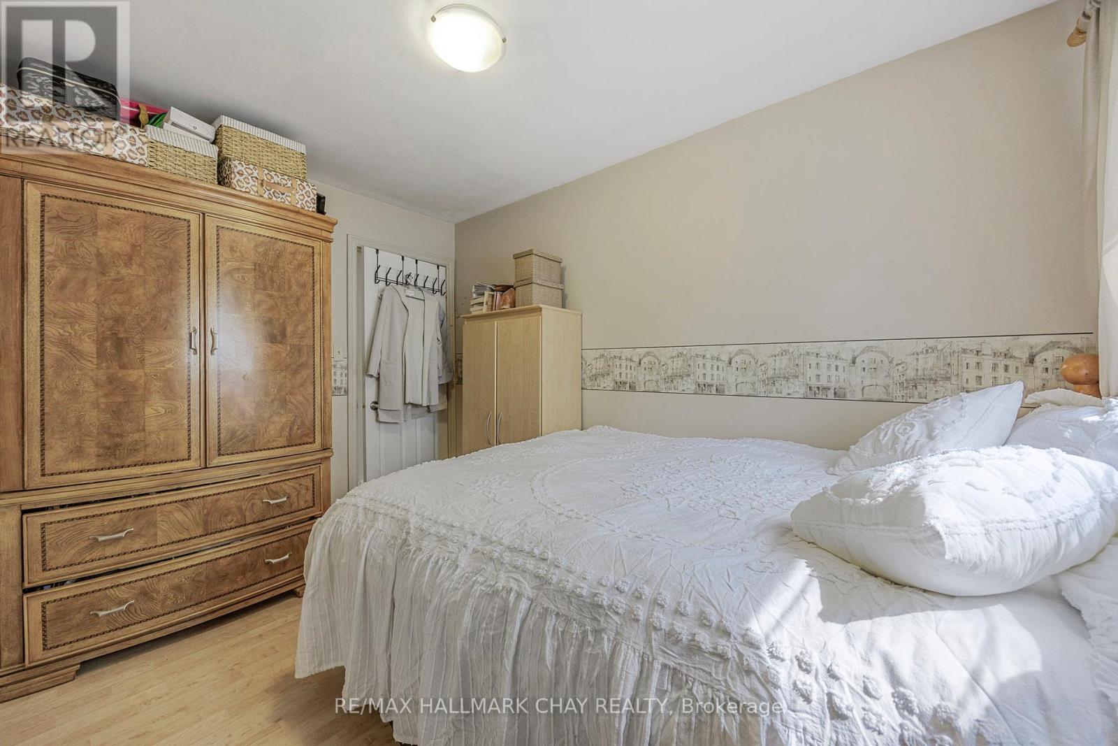 9205 Mckinnon Road, Essa (Angus), Ontario  L3W 0V9 - Photo 21 - N12210362