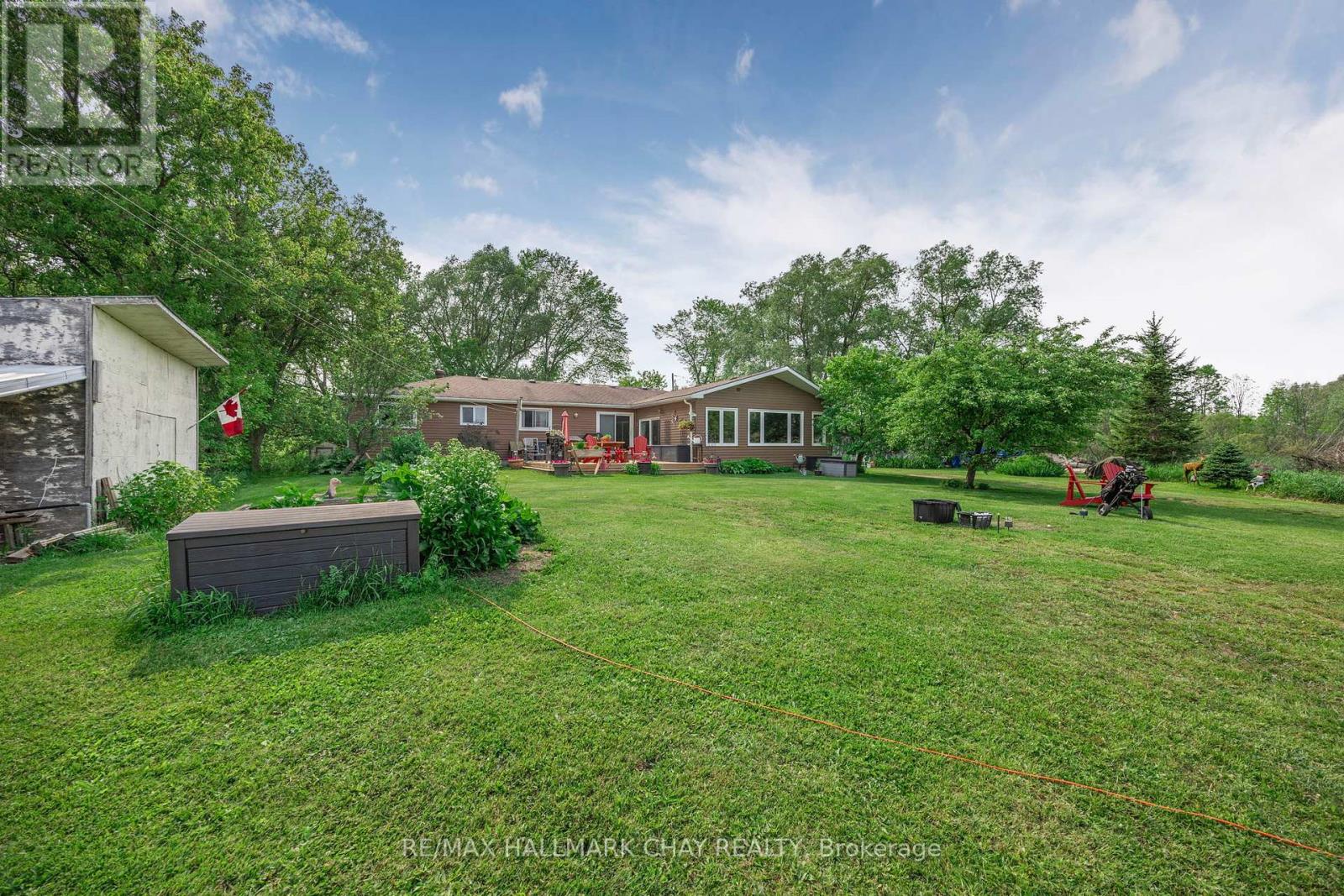 9205 Mckinnon Road, Essa (Angus), Ontario  L3W 0V9 - Photo 33 - N12210362